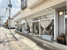 ヘアアトリエ ナイン(hair atelier nine)の雰囲気（店舗が大幅に拡大。合計9席完備。スタッフも1名募集中。）
