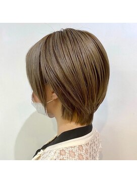 トゥーヘアー(too hair) スポンテニアス×ショートボブ【西葛西】