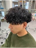 スペインカールスパイキーショートブルーブラックフェザーパーマ