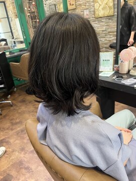 ヘアーラウンジ アンフィ 井土ヶ谷(Hair Lounge Anphi) 毛先パーマ