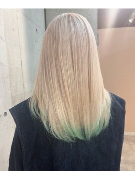 ラニヘアサロン(lani hair salon) ホワイトブロンド×ミントグリーン/裾カラー/ハイトーン/ロング