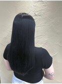 暗めでも透明感を叶えるブルーブラックの魅力
