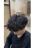 ショート刈り上げツーブロックルーズショートパーマ