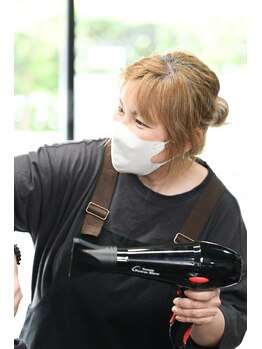 カット・カラー専門店 アプリコットの写真/経験豊富な実力派スタイリストがマンツーマンで担当◎毎月通えるお手頃価格で理想のスタイルへ♪