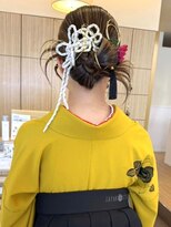 ビューティシモ 川越(Beautissimo) シニヨン 成人式 ヘアセット 卒業式 お団子ヘア 20代 ベージュ