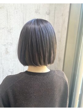 シルエット 実は…がっつりインナーカラー♪