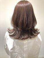 ヨム(YOMU) くびれレイヤーカット