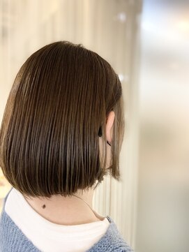 フィドルファドル(J Fidle Fadle) 大人イヤリングカラー×ボブ