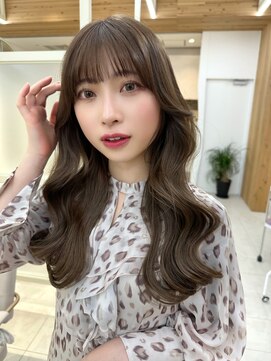 アフロートリノ(AFLOAT Leino) 大人かわいいくびれウェーブヘア　顔まわり抜け感レイヤーカット