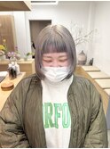 グレージュ×ブルー フェイスフレーミングカラー