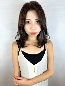 ヘアデザイン アンジェロカフェ(Hair Design Angelo cafe) ゆるふわミディアム×インナーシルバー【20代30代40代】
