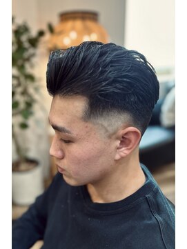 エイトハンズ(EIGHT HANDS) ロースキンフェード