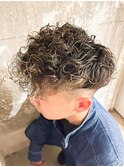 メンズグラデーションカット_束感ショートツーブロック