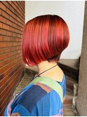 前下がりショートボブ×ハイライト×レッドヘア