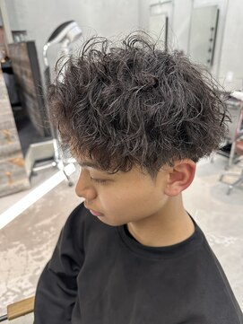 ネオン(NEON) ツイストスパイラルパーマ