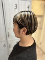 ヒラソル(girasol)&nbsp;アンブレラカラーベージュ刈り上げボブ／ポイントブリーチ