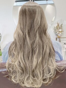 ラヴィラ(La villa)の写真/ハイキャリアstylist×拘りの商材で最高のデザインを＊細やかなカウンセリングが人気の秘訣