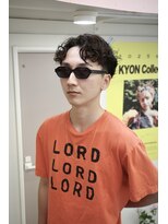 キオン(kyon)&nbsp;外国人風カーリーショート