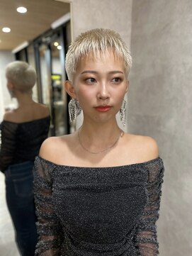 リエンス(RIENS) 【RIENS】刈り上げショート×馬越麗奈『刈り上げショート』