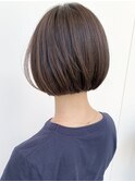 大人ナチュラル　前下がりボブ　まとまる内巻き
