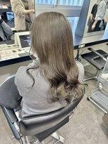 ケンジ 横浜(KENJE)&nbsp;オリーブカラー/ベージュカラー/赤み消しカラー/巻き髪