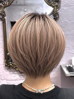 フッタ(Futta) シナモンベージュ×ショートボブ【新宿】【西武新宿駅前】