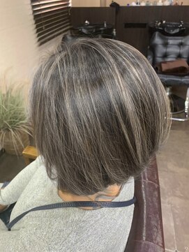 シェリー(cherie) バレイヤージュ風ハイライト【cherie池袋】デザインカラー