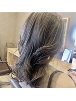 ココンヘアー(KOKON hair)&nbsp;極細ハイライト×グレージュカラー