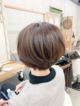 ユッカ エルア 武庫之荘南口(YUCCA elua) 【elua 角床】エアリーショートボブ