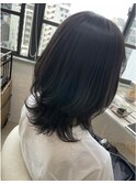 暗髪外ハネセミディ