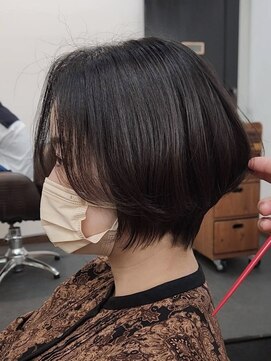 美容室ポール 西葛西店(PAUL) 黒髪 ショート 耳掛け 西葛西