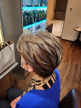 ジャンクロードビギン 丸の内 MY PLAZA店(JEAN CLAUDE BIGUINE) 白髪ぼかし立体カラー  40代50代60代70代