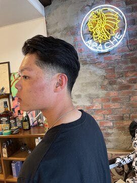 アパッシュ 大町店(Apache) テーパーフェードソフトパートスタイ