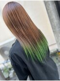 裾カラー、グラデーションロング！パキッとグリーン！