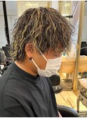 ツイストスパイラルパーマ ウルフパーマ マッシュウルフ 眉毛