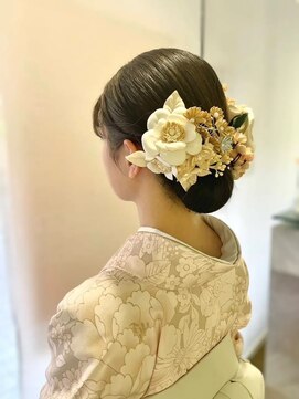 ビアッシュ(Biasshu) タイトシニヨン