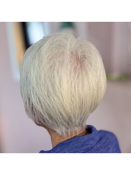 エニシ(ENISHI) ショートグラデーションスタイル