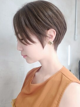エリマ 横浜西口(elima) 横浜西口顔周りレイヤーカットくびれヘア切りっぱなしボブ30代