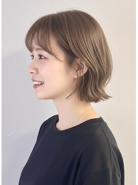 バッカ 横浜桜木町店(BACCA) 顔まわりレイヤーで小顔見え！30代の軽やか外ハネボブ