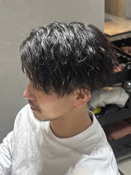 縦落ち　かきあげヘア　ビジネススタイル