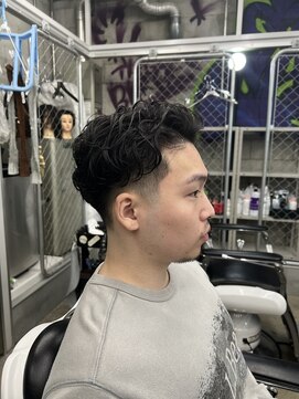 チルチェア 高円寺店south area.(CHILL CHAIR) ローフェードパーマ〈高円寺〉〈バーバー〉