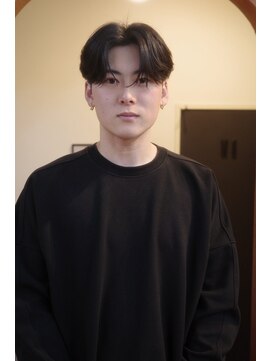 エディ(Edy) メンズセンターパートコンマバングケアパーマ韓国ヘアカルマヘア