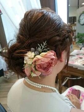 アルベリーヘアーアンドスパ 掛川中央店(ALBELY hair&spa) ふわふわアップスタイル