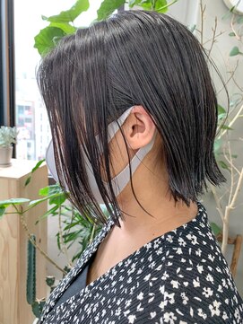 テトヘアー(teto hair) 外ハネボブ、前下がりボブ、耳掛けボブ、グレージュ