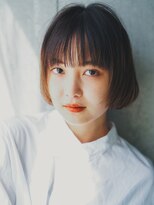 ライラ(Lyla)&nbsp;透明感で凛涼感　前上がり切りっぱなしボブ