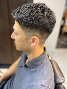 バーバーバー 四谷(BARBER-BAR) 大人の刈り上げスタイル