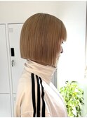 切りっぱなしボブミニボブぱつっとボブハイトーンボブ/ベージュ