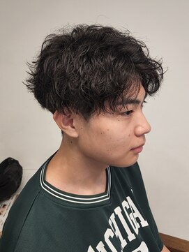 ニアウ 伊勢崎連取店(Niau) 刈り上げセンターパートツイストスパイラルパーマ