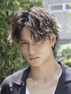 フィフス 仙台(fifth) 仙台波巻きパーマメンズマッシュセンターパートゆるめ強め30代◆