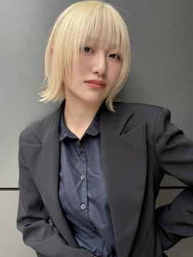 トルネード(TORNADO) ブロンド金髪 フェイスレイヤーボブ似合わせ小顔t615